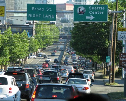 Aurora Ave before southbound BAT lane: photo by Oran